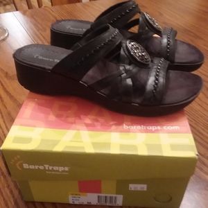 Bare Traps Orite Black Sandals
